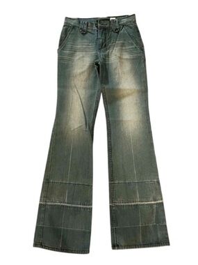 Marc Jacobs Flare Jeans 100% cotton
Made in U.S.A. Size 2 Y2K vibes